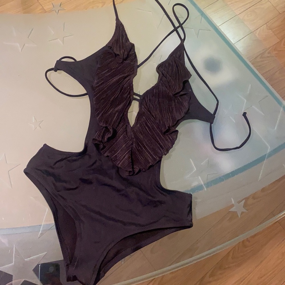 H&M one piece bathing suit